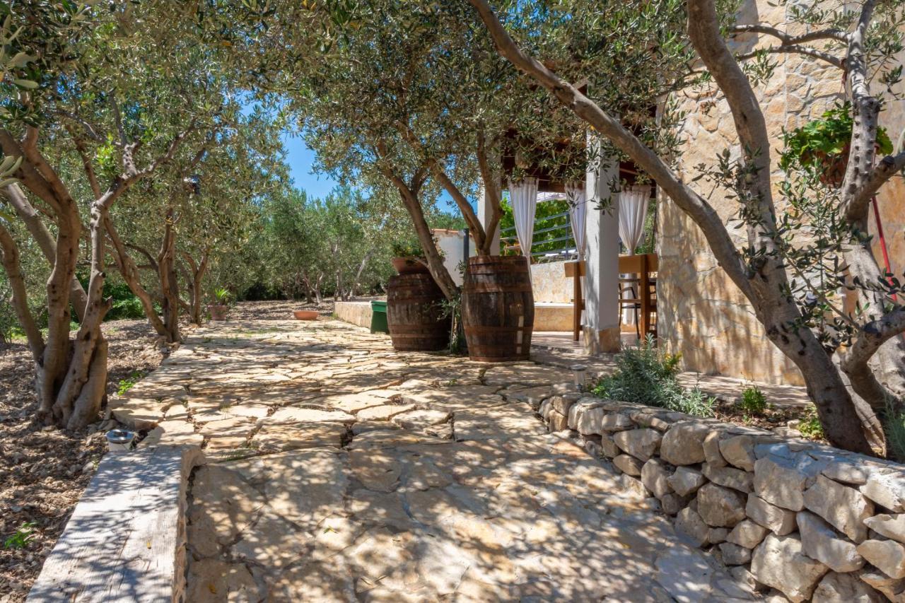 Plum Holiday Home Kaštel Stari المظهر الخارجي الصورة
