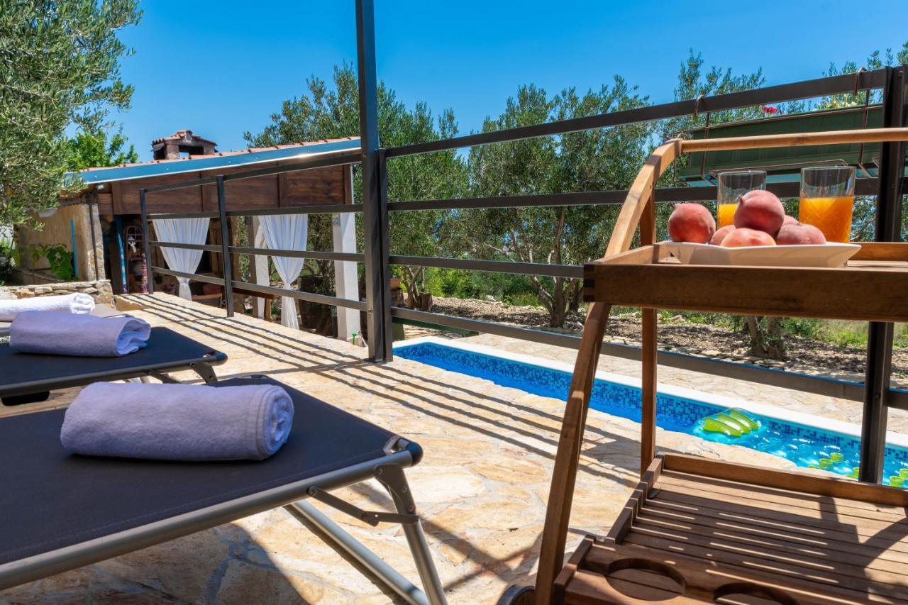 Plum Holiday Home Kaštel Stari المظهر الخارجي الصورة