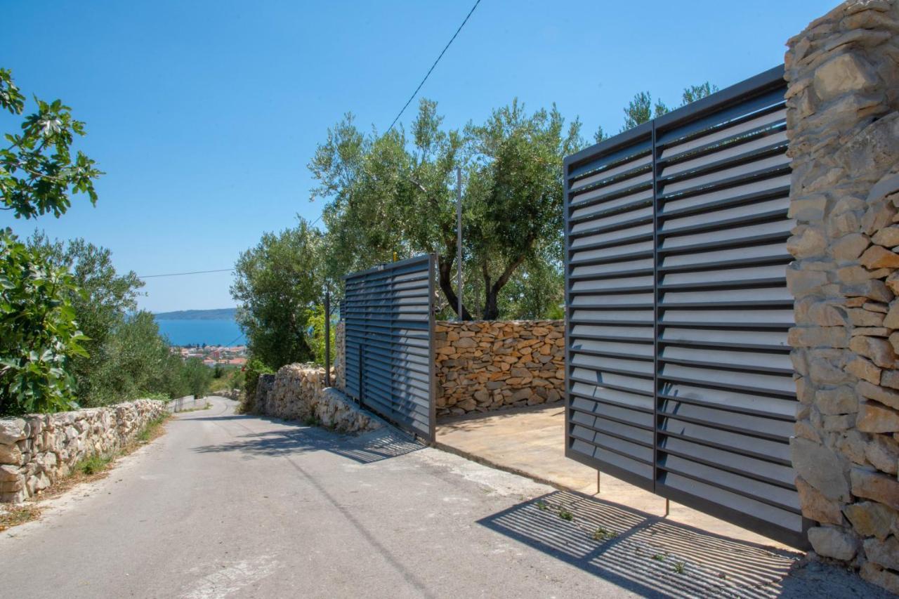 Plum Holiday Home Kaštel Stari المظهر الخارجي الصورة