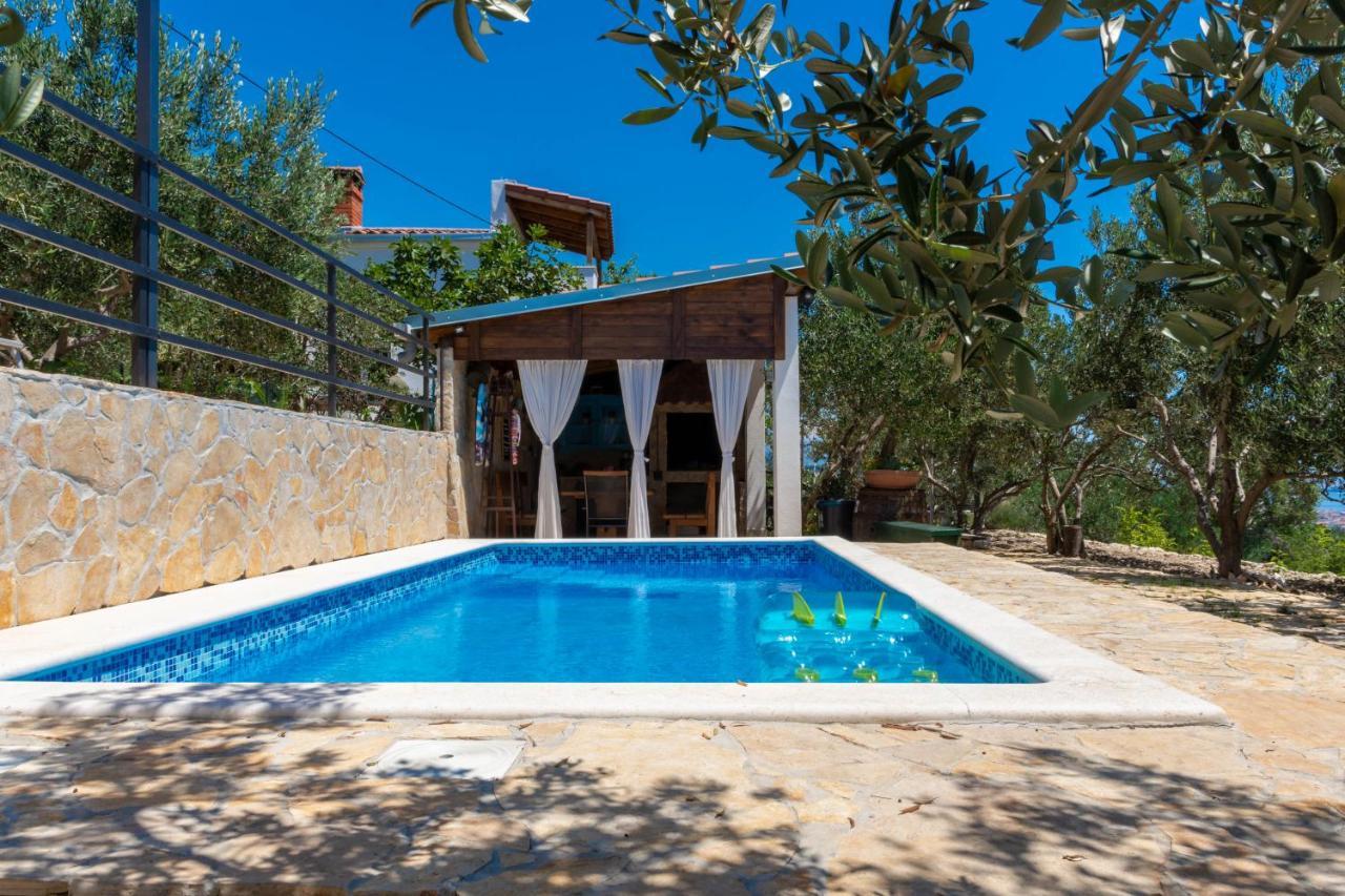 Plum Holiday Home Kaštel Stari المظهر الخارجي الصورة